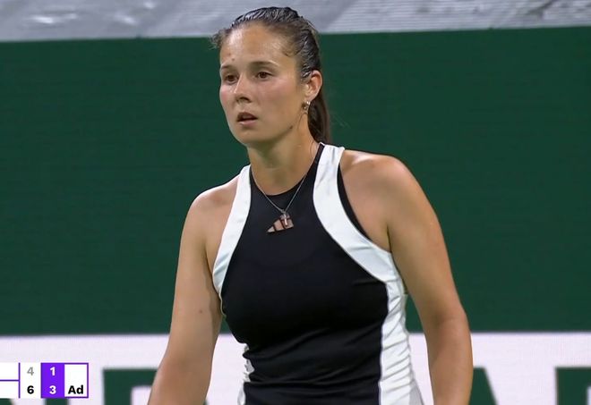 个沙坑内竟 个沙坑内竟